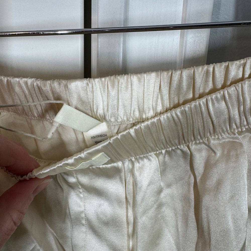 SKIMS Silk Boxer Ecru White Silk Blend Pajama Shorts XS NWT lounge sleep comfy - Picture 3 of 6